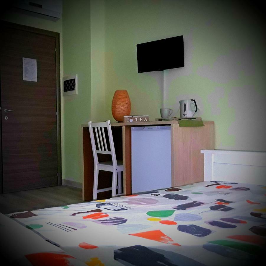 Tra Menta E Meliga Hotel Carignano  Eksteriør billede